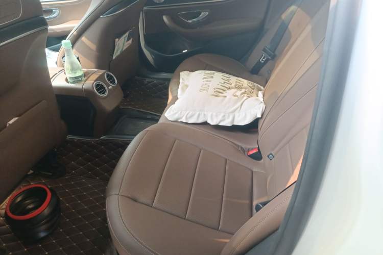 Used Mercedes-Benz E-Class 2018 E 300 L Sporty and Stylish Model
