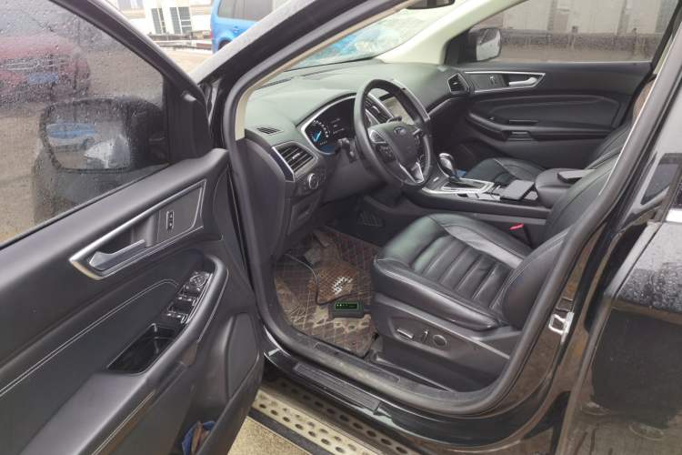 Used Ford Edge 2015 2.0T GTDi Two-Wheel-Drive High-Line Version