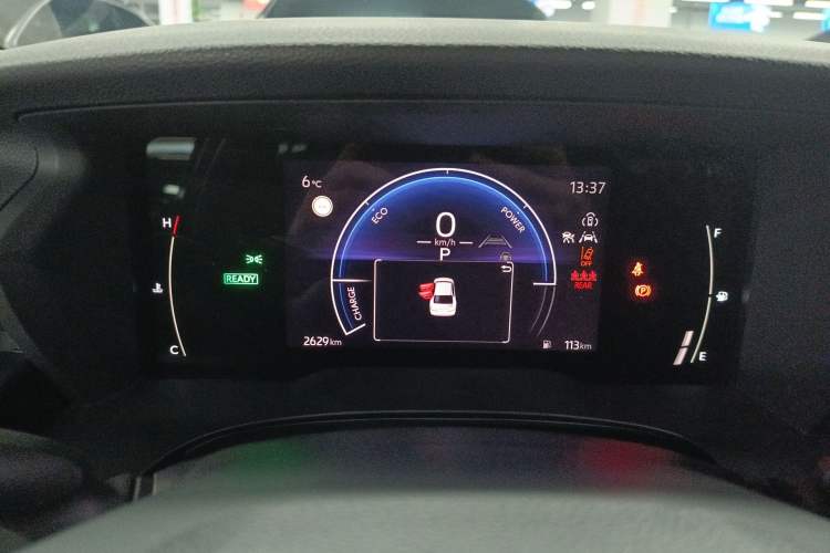 Used Toyota Camry 2026 Model Dual-Engine 2.0HSE Sport Lite Edition