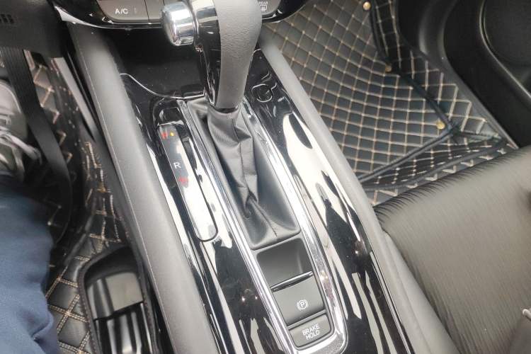 Used Honda Vezel 2019 1.5L CVT Pioneer Edition China VI