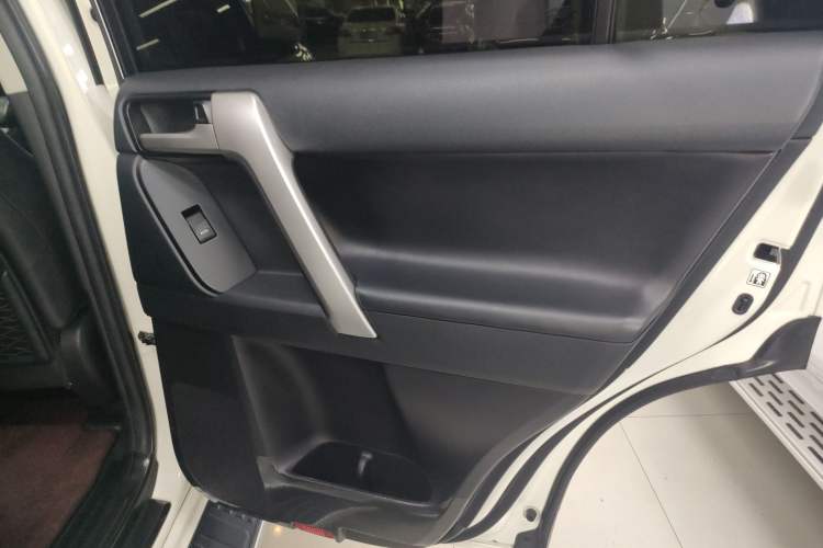 Used Toyota Prado 2019 3.5L Automatic TX-L Deluxe Edition
