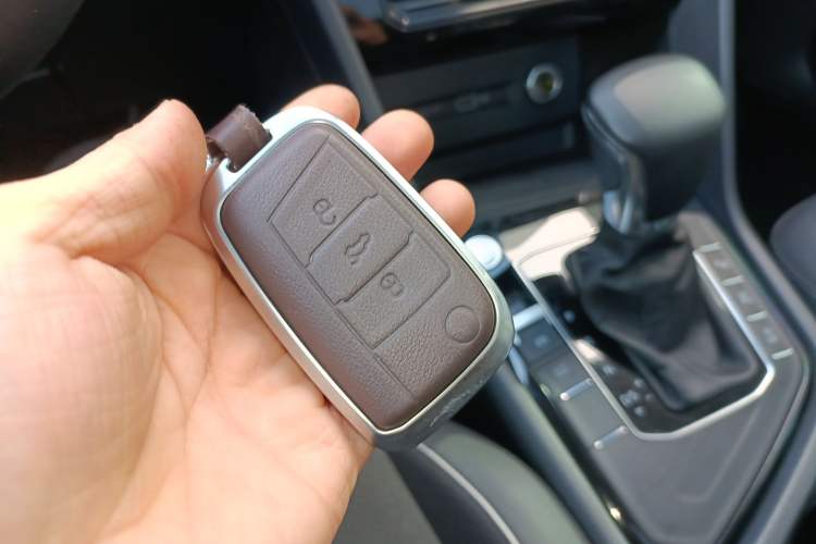 Used Volkswagen Tiguan L 2023 330TSI Automatic Two-Wheel Drive R-Line Enjoyment Edition
