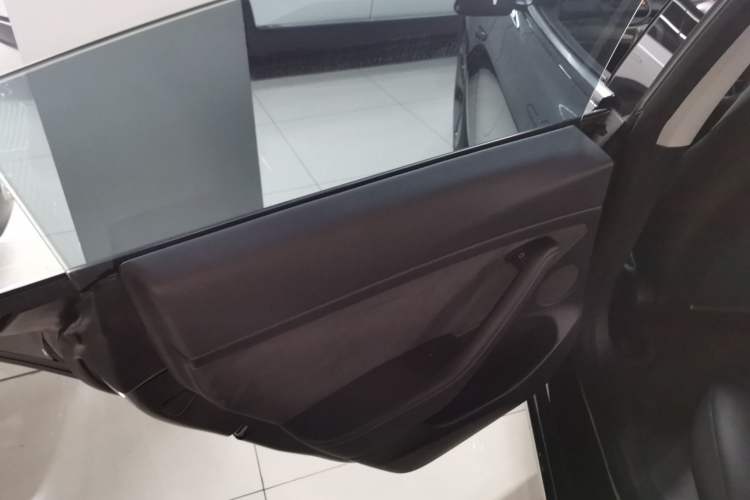 Used Tesla Model 3 2021 Standard Range Rear-Drive Upgraded Version
