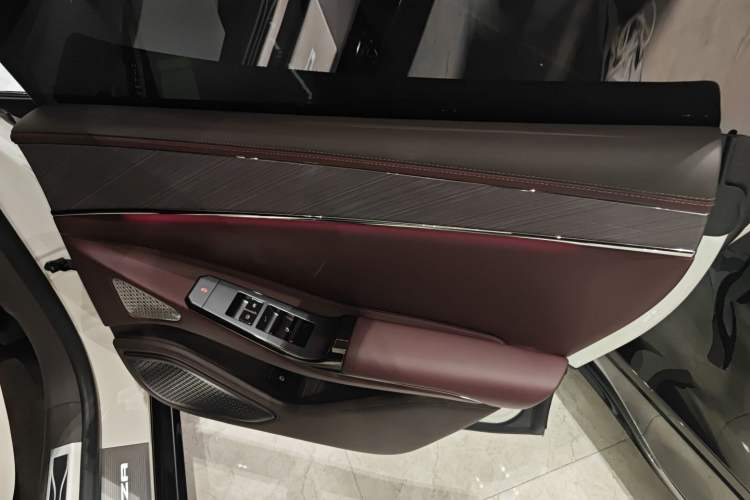 Used Denza Z9GT 2024 1100 Four-Wheel Drive Max Edition
