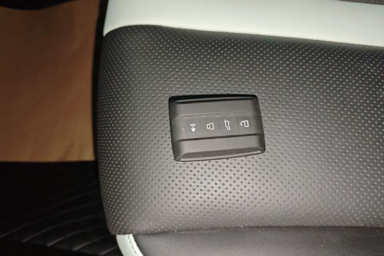 Used Tank 300 2023 City Edition 2.0T—Stylish as Ever