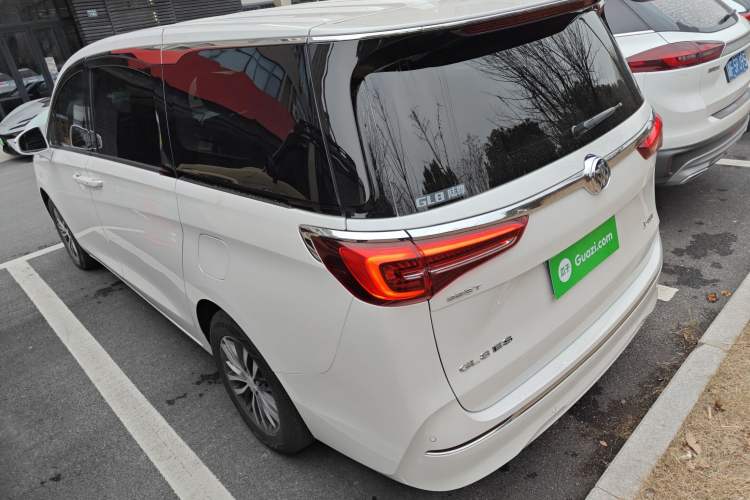 Used Buick GL8 2021 ES Landtrek 653T Comfort Edition