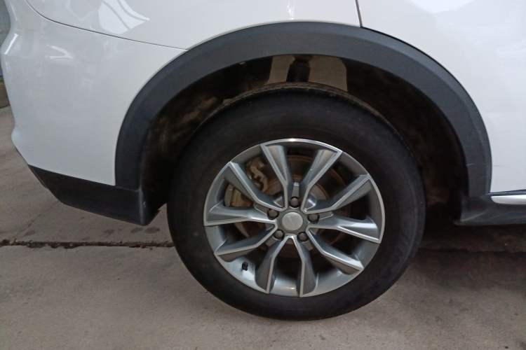 Used Roewe RX5 2023 PLUS 330TGI Automatic Trendsetting Smart Edition