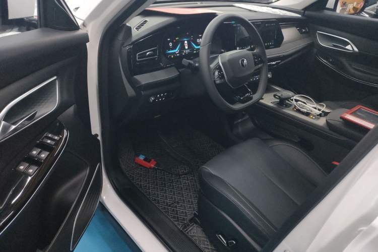 Used Changan X7 PLUS 2024 1.5T Automatic Luxury 7-Seater
