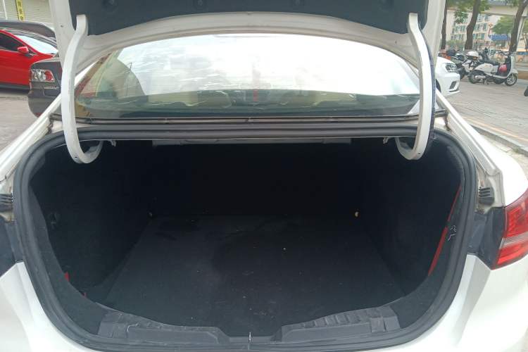 Used Ford Escort 2015 1.5L Automatic Fashion Model