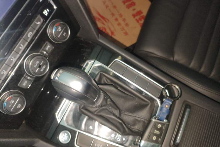 Used Volkswagen Magotan 2019 330TSI DSG Luxury Version China VI Standard
