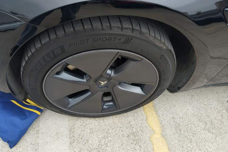 Used Tesla Model 3 2022 Rear-Wheel-Drive Version
