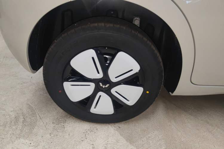 Used Wuling Hongguang MINIEV 2025 Four-Door Version Premium Edition