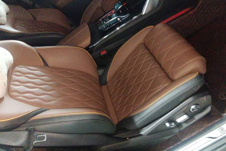 Used BYD Tang New Energy 2021 DM 2.0T Four-Wheel Drive High-Performance Flagship Model
