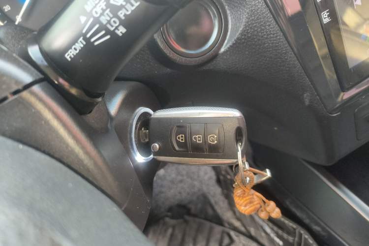 Used Dongfeng Fengon 580 2016 1.8L Manual Comfort Model
