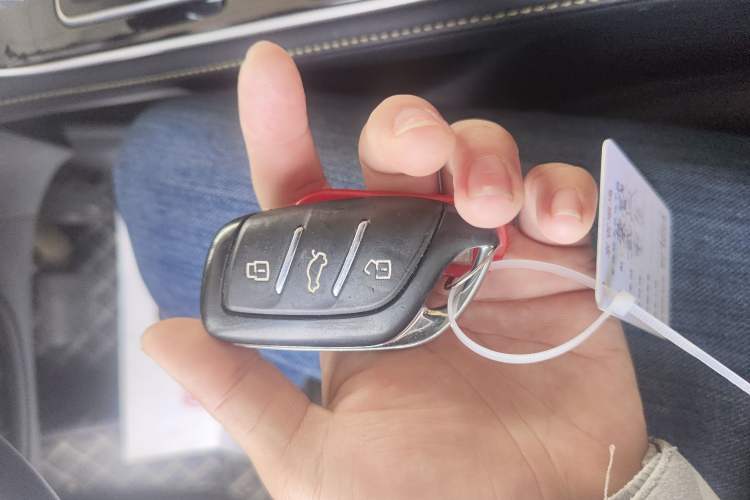 Used Roewe i6 MAX New Energy 2022 EV 500 Grand Touring Edition with Sunroof