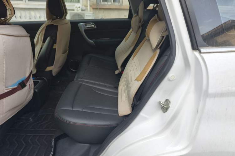 Used Haval H6 2015 Upgraded Model 1.5T Manual Two-Wheel Drive Elite Version
