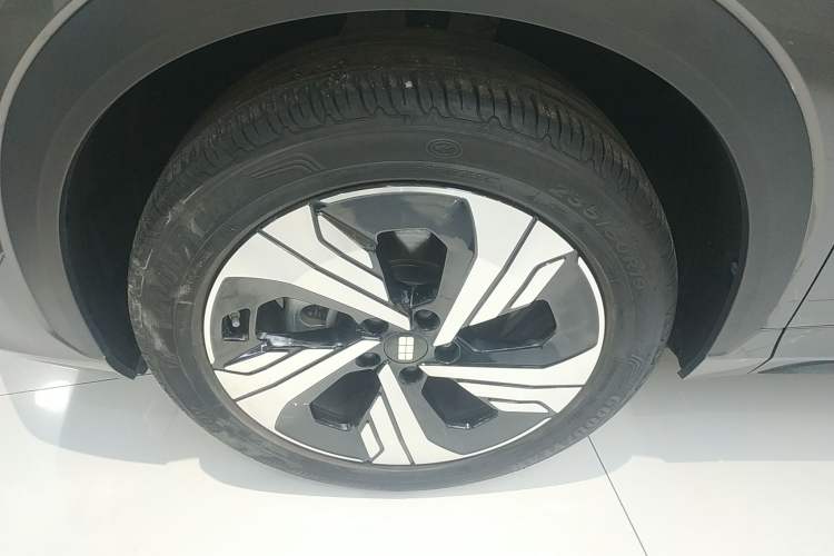 Used  E5 2024 530km Starship Edition
