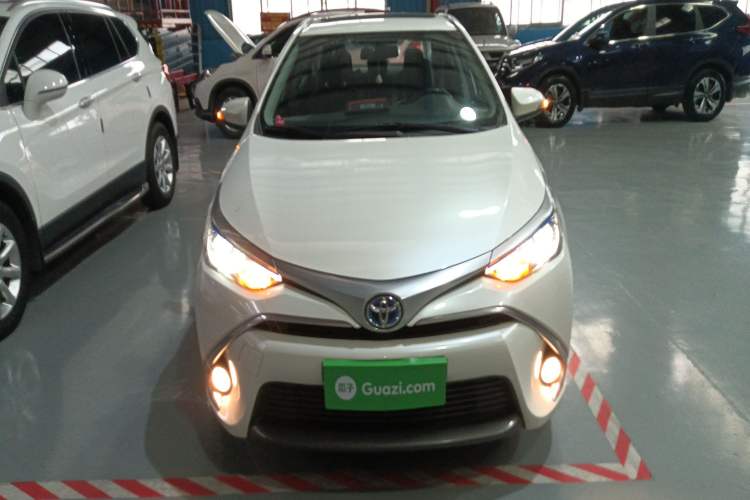 Used Toyota Levin 2016 Dual-Engine 1.8H GS E-CVT Elite Model with Sunroof
