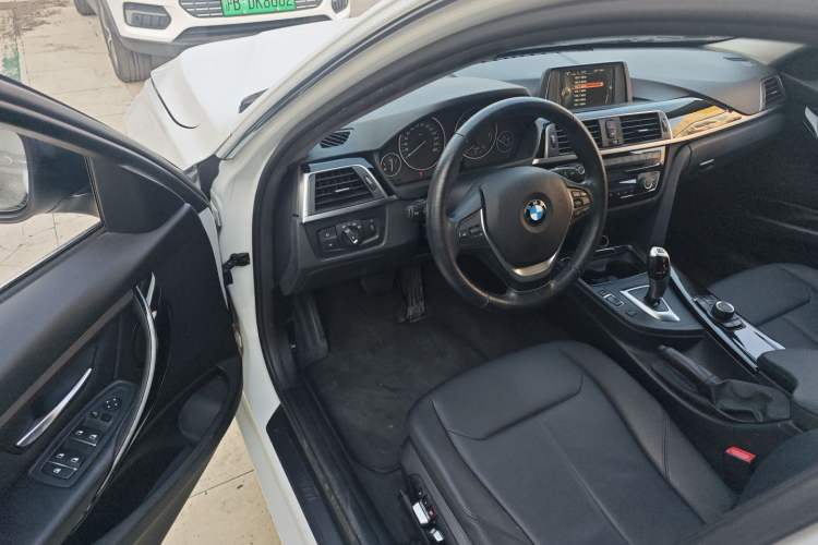 Used BMW 3 Series 2017 320Li Fashion Model
