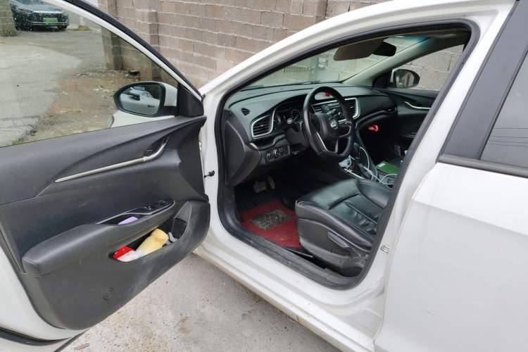 Used Buick GT 2018 18T Automatic Elite Model
