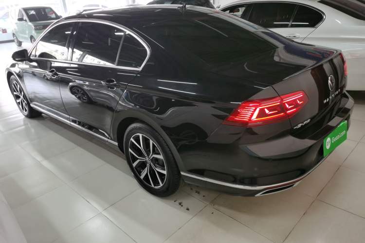 Used Volkswagen Magotan 2020 330TSI DSG Leading Model
