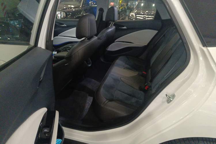 Used Buick Velite 6 2020 Plug-in Hybrid Connected Smart Model