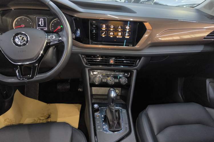 Used Volkswagen Tharu 2020 280TSI Two-Wheel Drive Luxury Plus Version China VI Standard