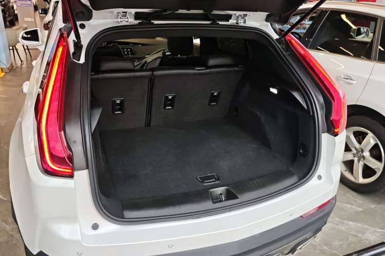 Used Cadillac XT4 2018 28T Two-Wheel Drive Tech Version