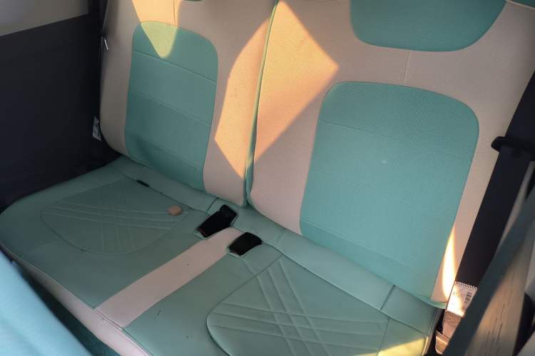 Used Wuling Hongguang MINIEV 2022 Macaron Fashion Model Lithium Iron Phosphate
