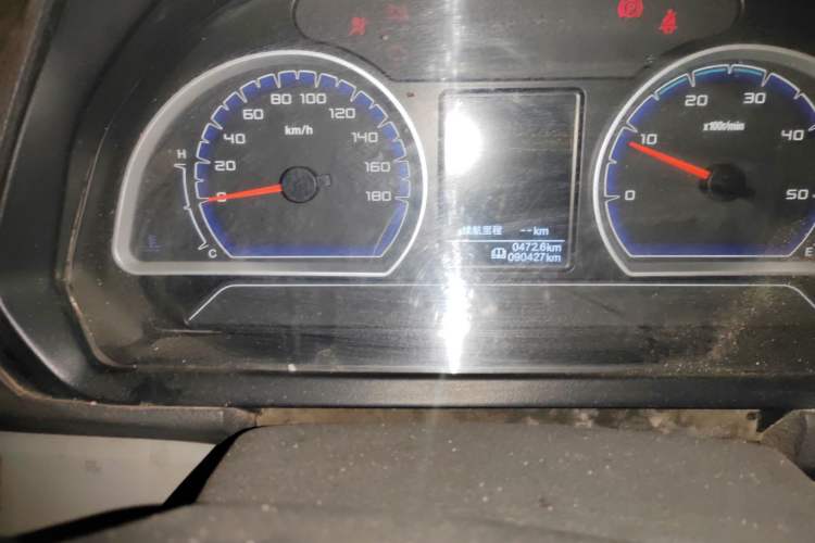 Used Iveco Power Daily 2017 2.5T Deluxe A32 Mid-Roof 5-7 Seater 47Z5 Passenger Van