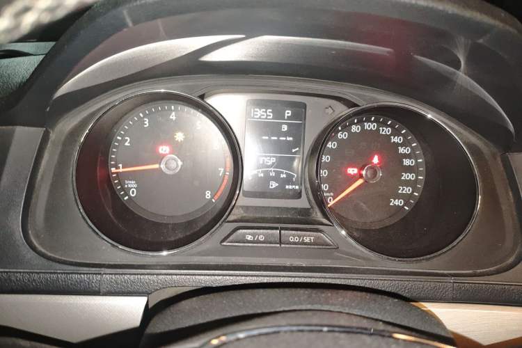 Used Volkswagen Lavida 2015 1.6L Automatic Comfort Edition
