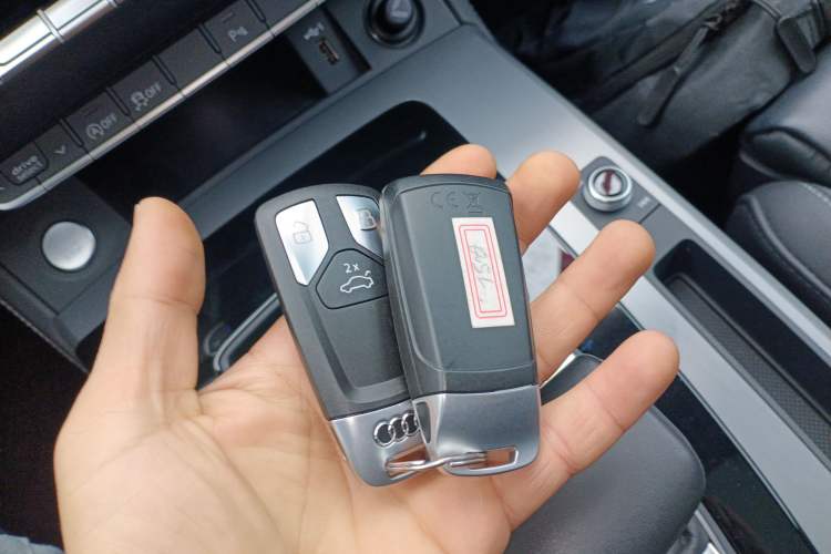 Used Audi Q5L 2021 40 TFSI Fashion Dynamic Model
