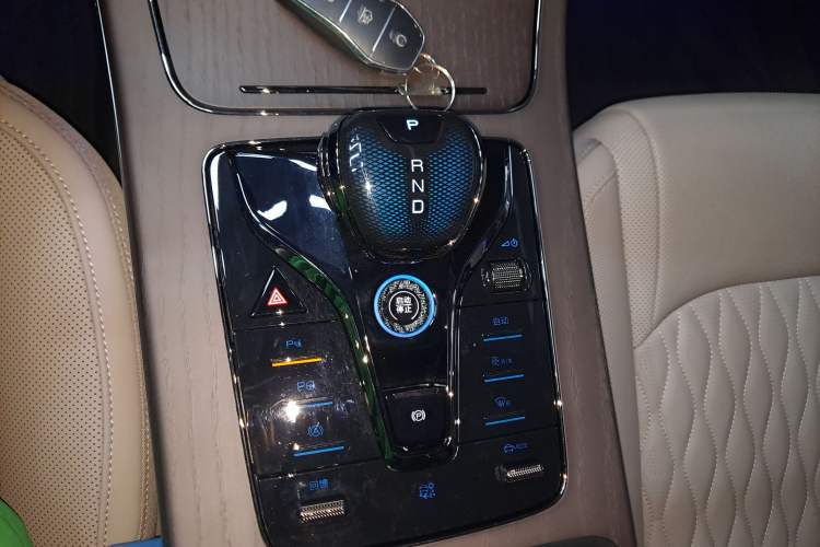 Used BYD Han 2025 EV Intelligent Driving Edition 701KM LiDAR Deluxe Model