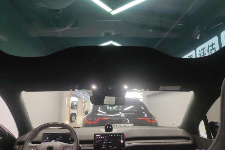 Used Nio EC6 2024 75 kWh