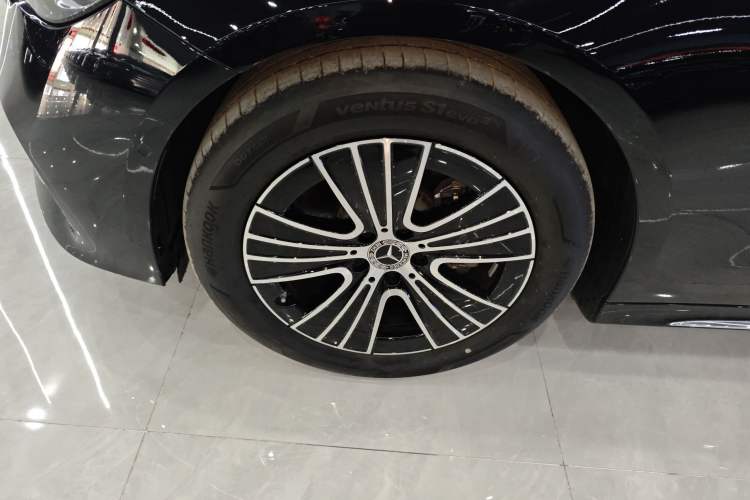 Used Mercedes-Benz E-Class 2024 E 260 L
