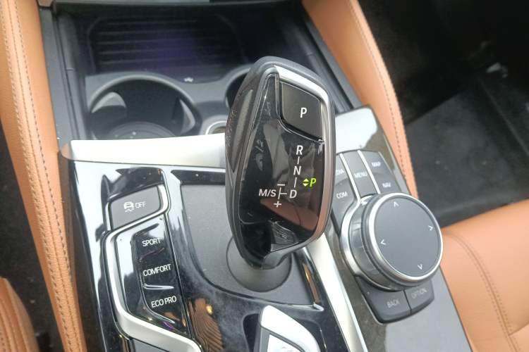 Used BMW 5 Series 2019 530Li Leading Model M Sport Package
