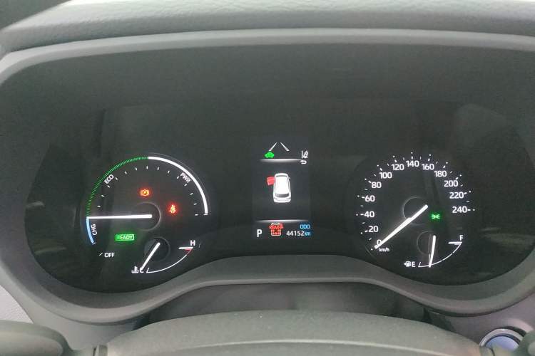 Used Toyota Sienna 2023 2.5L Hybrid Deluxe Edition
