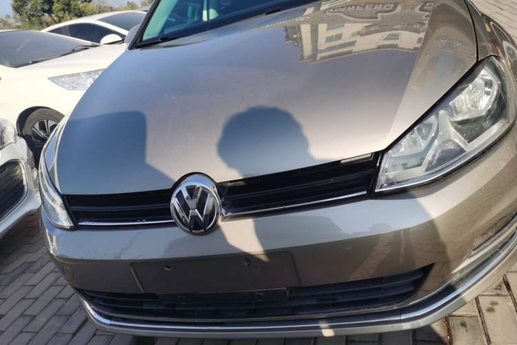 Used Volkswagen Golf 2016 230TSI Automatic Comfort Version
