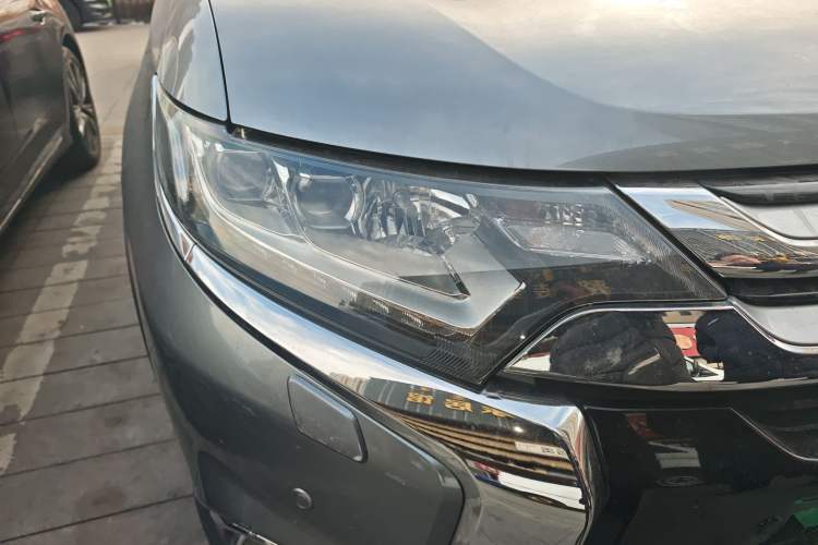 Used Mitsubishi Outlander 2016 2.4L 4x4 Elite Edition 5 Seats
