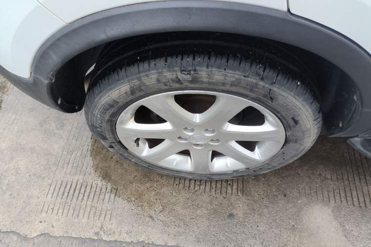 Used Buick Encore 2015 1.4T Automatic Two-Wheel Drive Urban Elite Version
