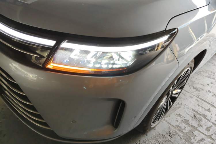 Used Hima AITO M7 2024 1.5T Rear-Drive Plus Version 5 Seats
