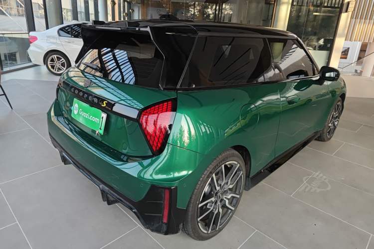 Used  Electric MINI COOPER 2024 452km COOPER SE Racing Driver
