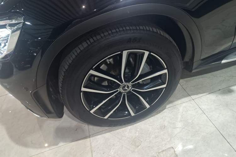 Used Mercedes-Benz GLC 2020 Facelift GLC 300 L 4MATIC Dynamic Edition
