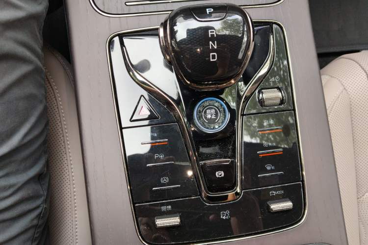 Used BYD Han 2025 EV with 701 km of Laser Radar-Enabled Intelligent Driving
