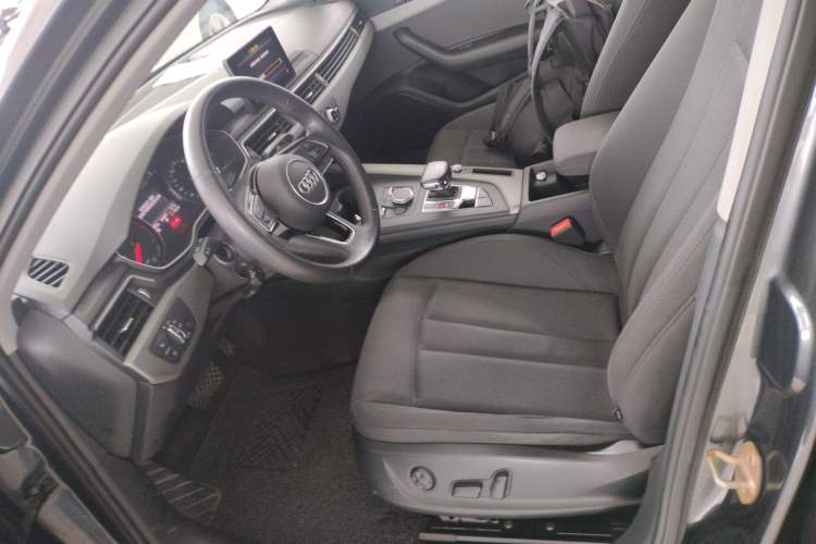 Used Audi A4L 2019 40 TFSI Ambition China VI