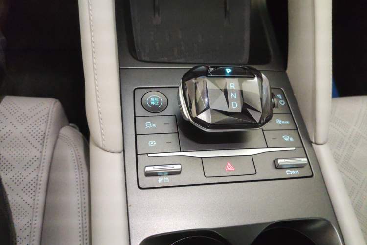 Used BYD Yuan UP 2024 401KM Leading Edition
