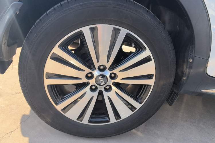 Used Kia Sportage R 2015 2.0L Automatic Two-Wheel Drive DLX Model