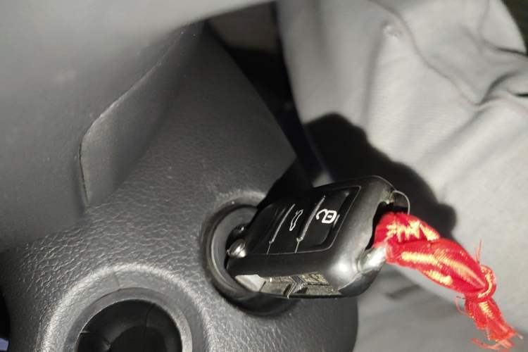 Used Volkswagen Polo 2016 1.6L Automatic Comfort Model
