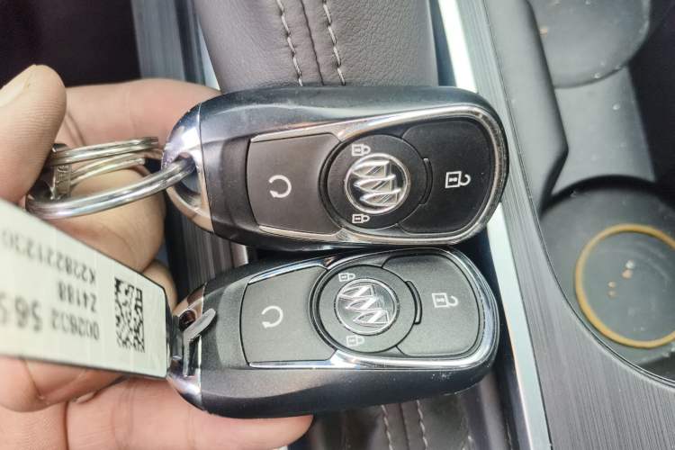 Used Buick Velite 6 2023 430km Range Commuter Version
