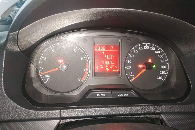 Used Volkswagen Jetta 2015 1.6L Automatic Fashion Model
